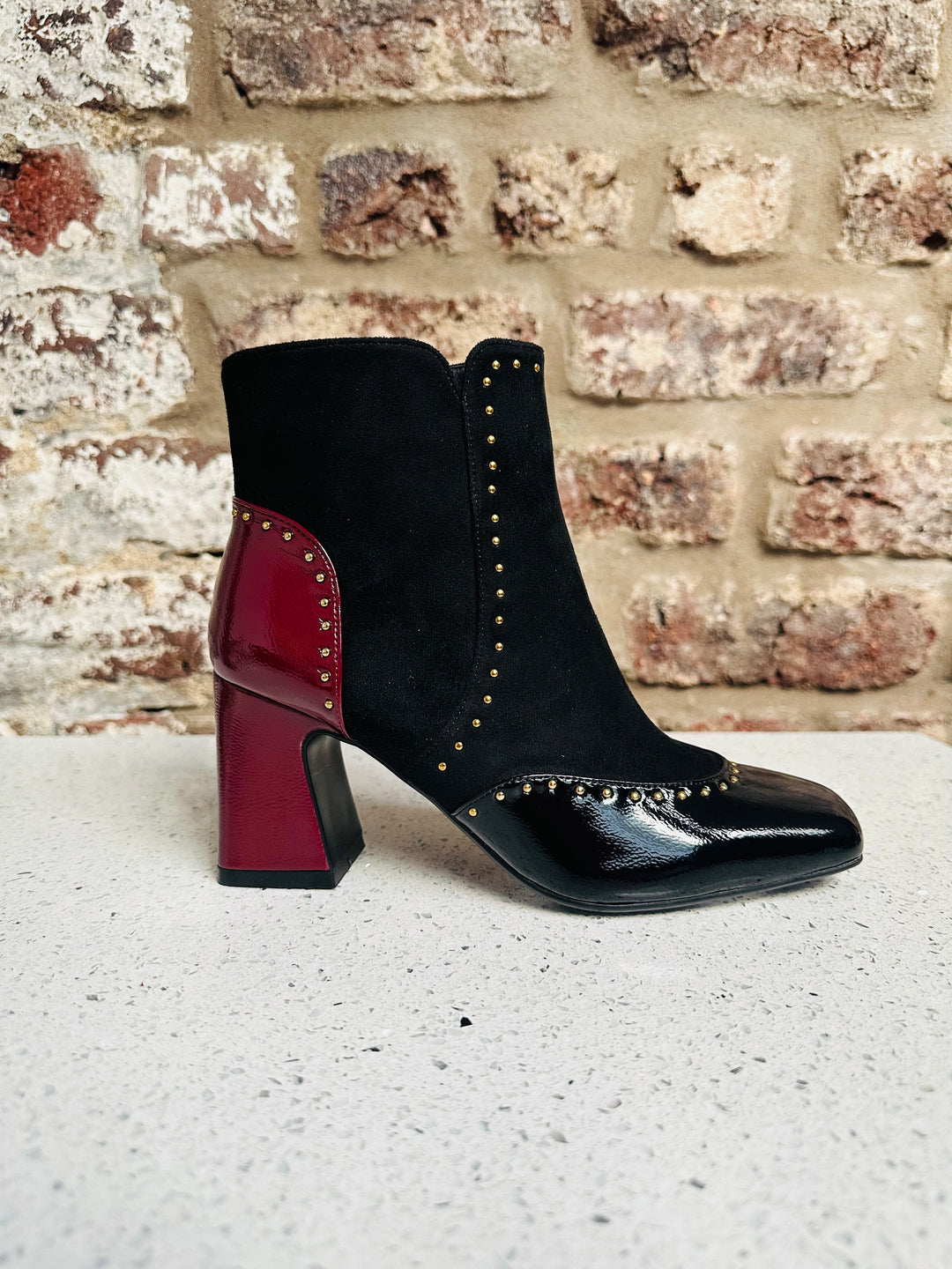 Dancing Matilda Acrobat Black/Burgundy Boot 011