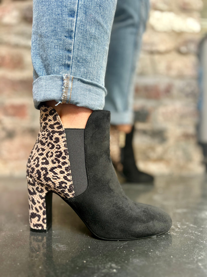 Dancing Matilda Acrobat Black Boot/Leopard Heel 002