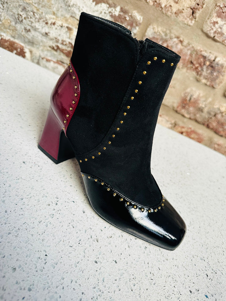 Dancing Matilda Acrobat Black/Burgundy Boot 011