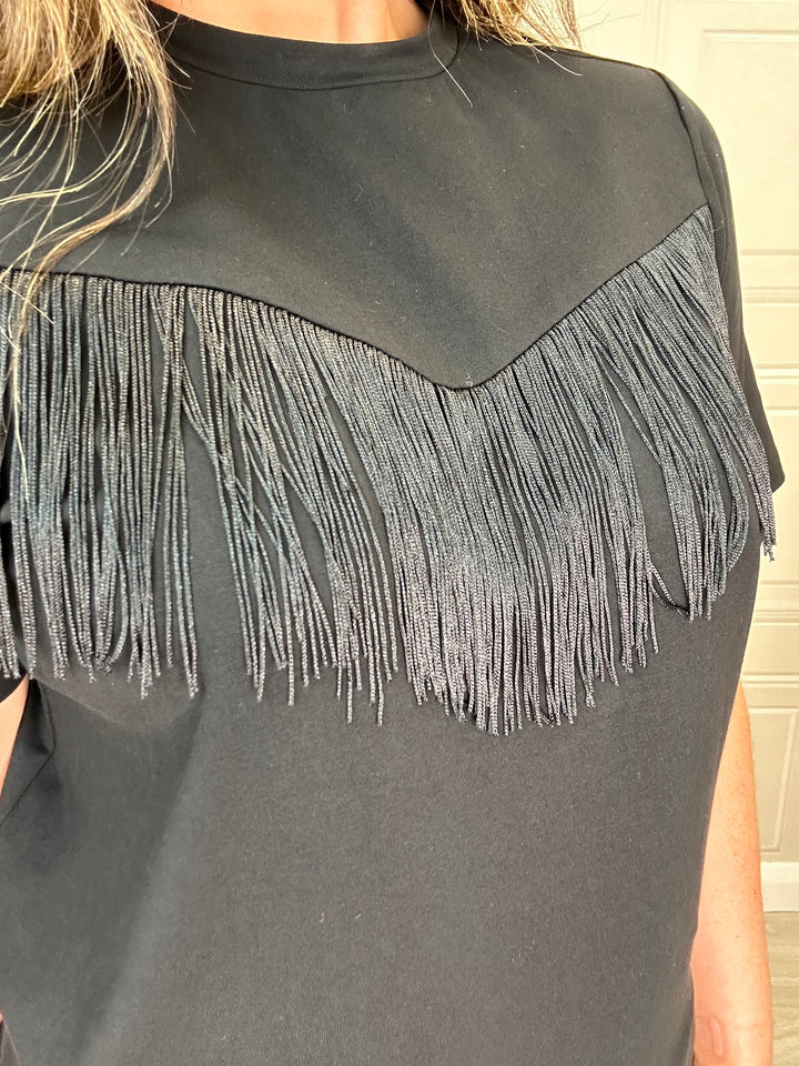 Fluresk Gabi Zwart Black Fringe Tee