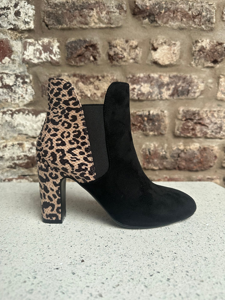 Dancing Matilda Acrobat Black Boot/Leopard Heel 002