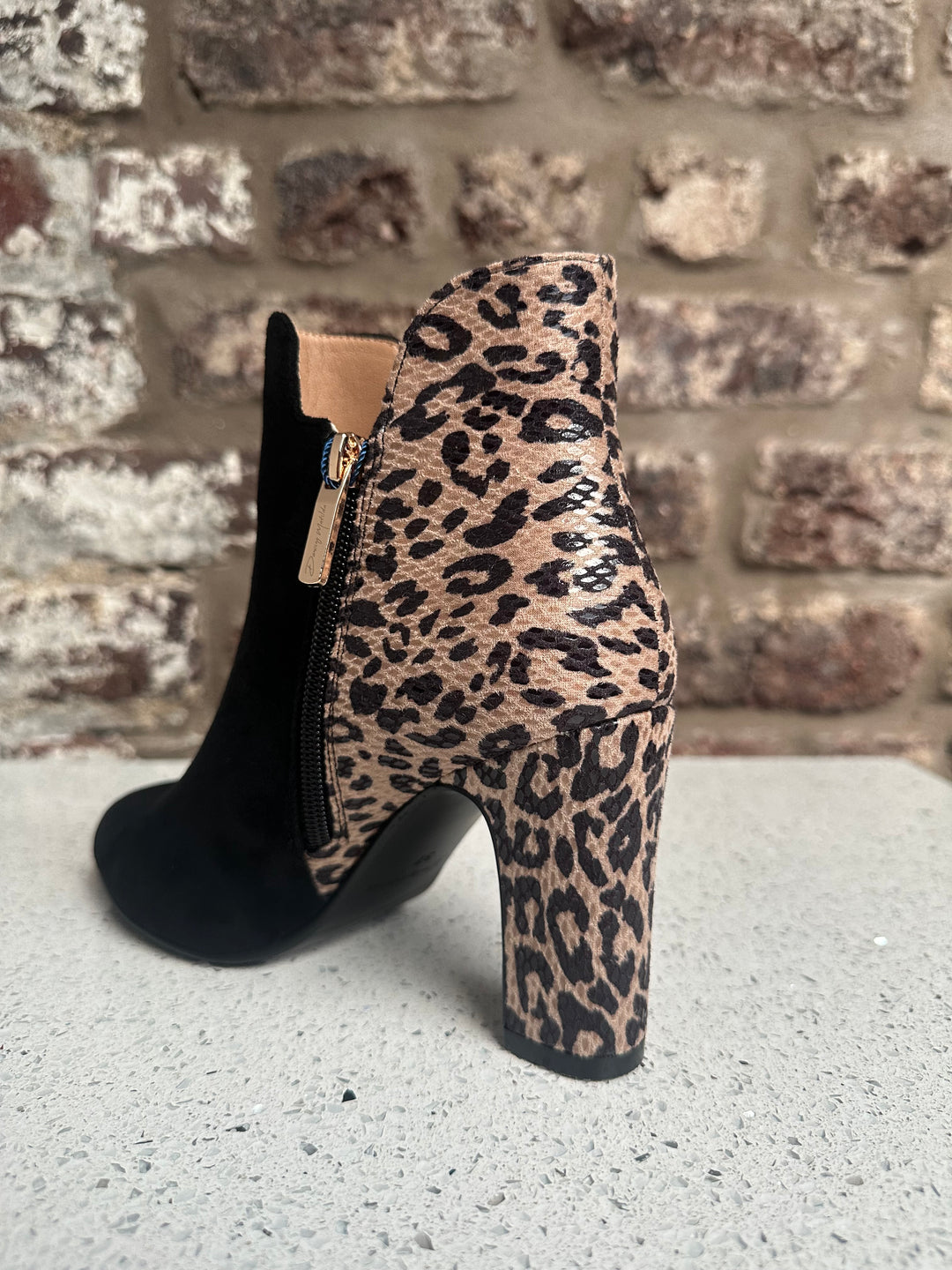 Dancing Matilda Acrobat Black Boot/Leopard Heel 002