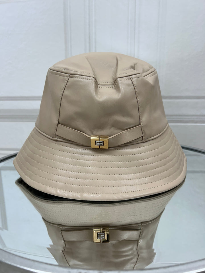 Guess Rain Hat With Horse Belt