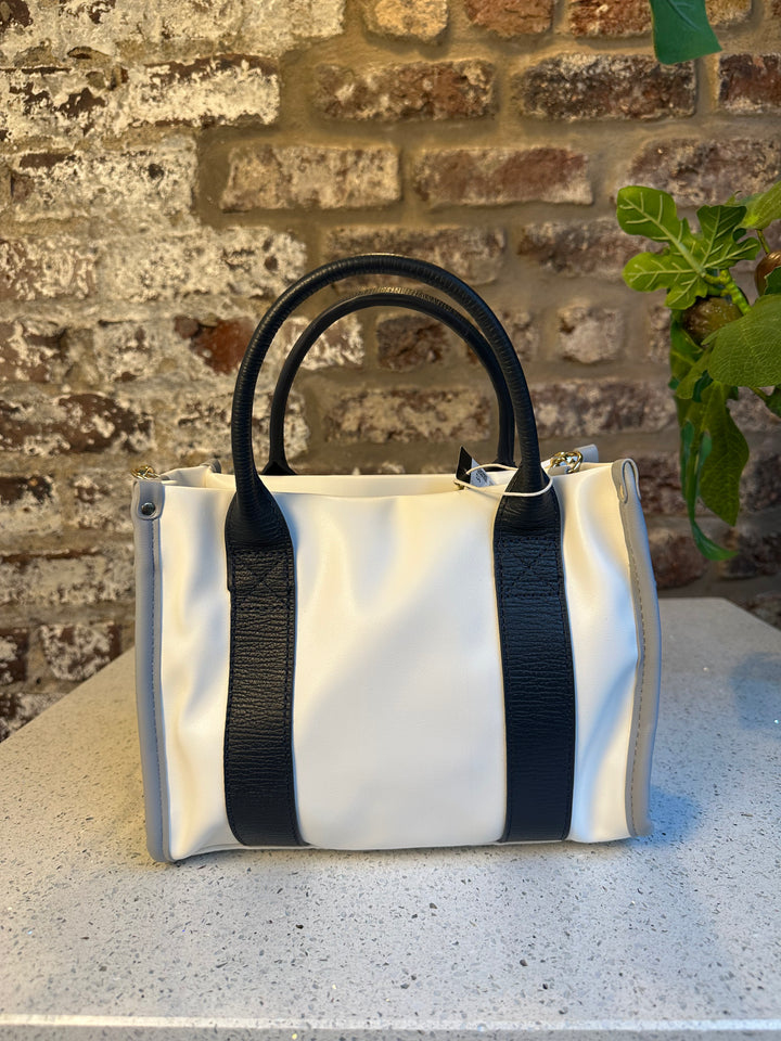 Carmela 186152 Blanco Navy Bag