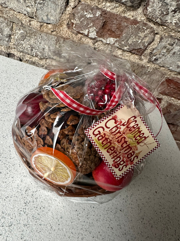 Christmas Scented Gatherings Gift Basket