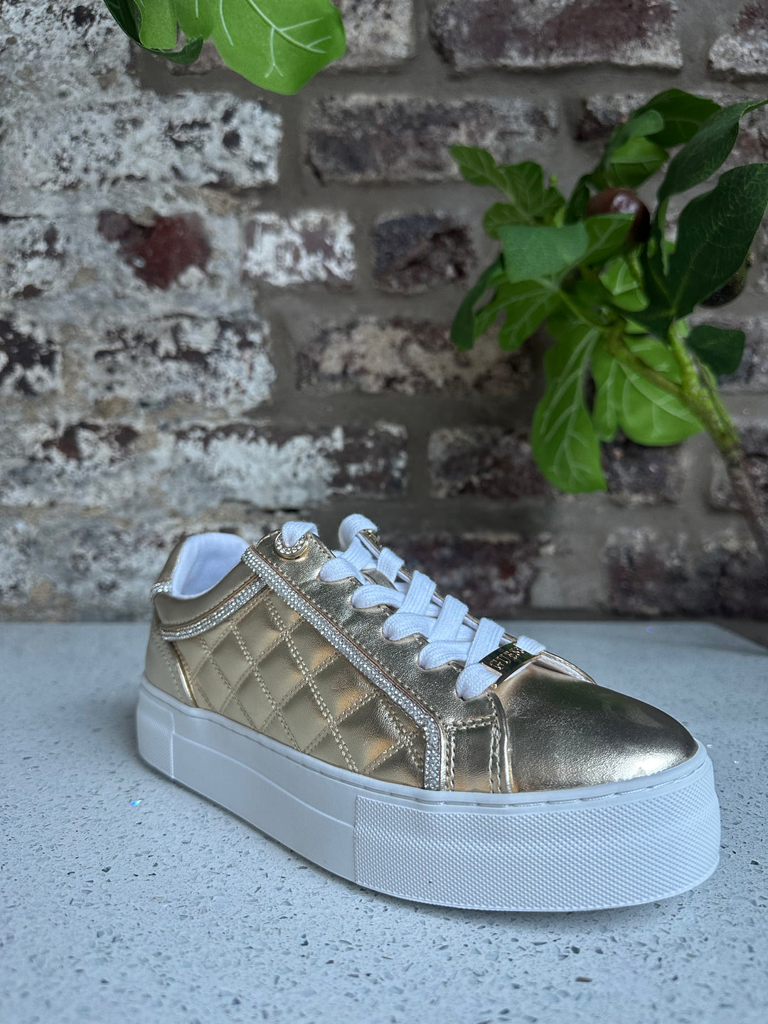 Guess Gratea Gold Crystal Pipe Sneaker